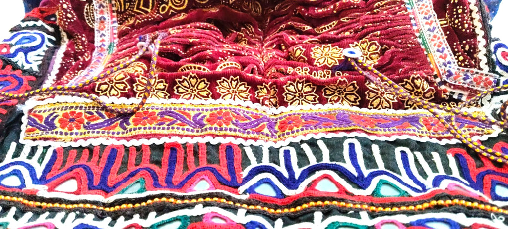Upcycled Rabari Embroidered Velvet Choli Blouse – Vintage Kutch Tribal Textile Top