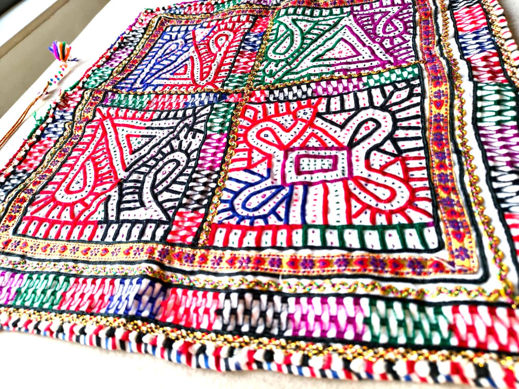 Rabari Handmade Wall Hanging/Kutch Embroidery/Shankri Chain Stitch Boho Decor/Indian Textile Art/41x41 cm.