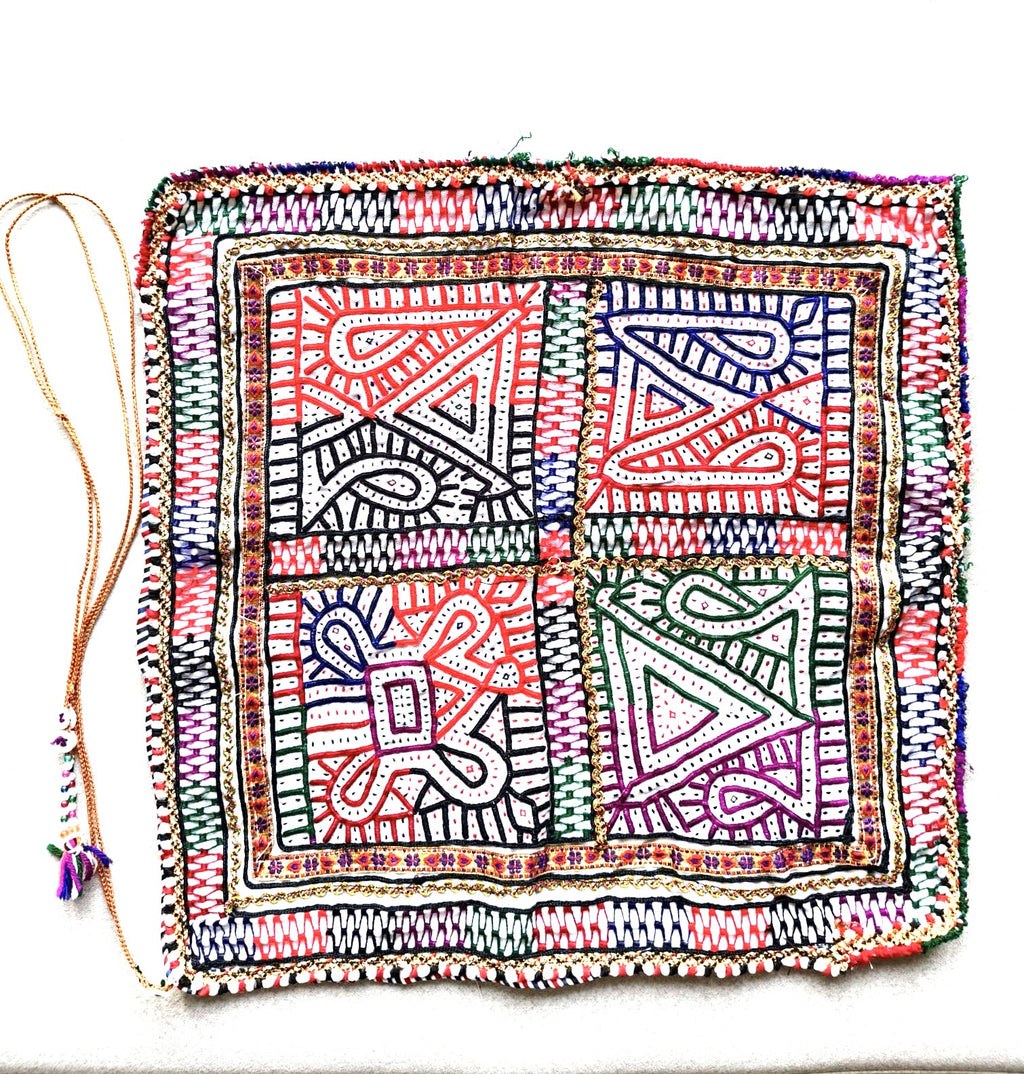 Rabari Handmade Wall Hanging/Kutch Embroidery/Shankri Chain Stitch Boho Decor/Indian Textile Art/41x41 cm.